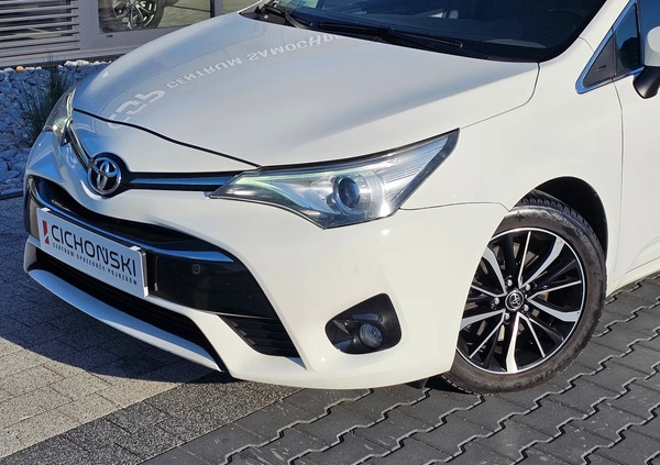 Toyota Avensis cena 44900 przebieg: 170841, rok produkcji 2018 z Lędziny małe 781